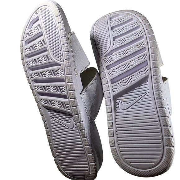 Nike White Slide Sandals womens Size 9 Lightweight Comfort Durable - Picture 2 of 8